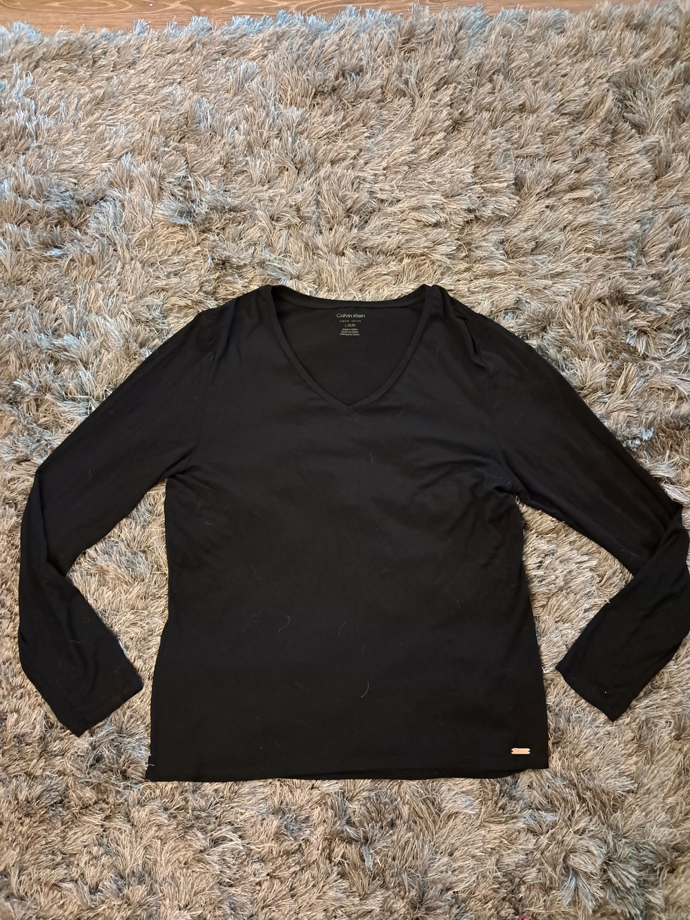 Calvin Klein Black V-Neck Liquid Jersey Long Sleeve Tee Large